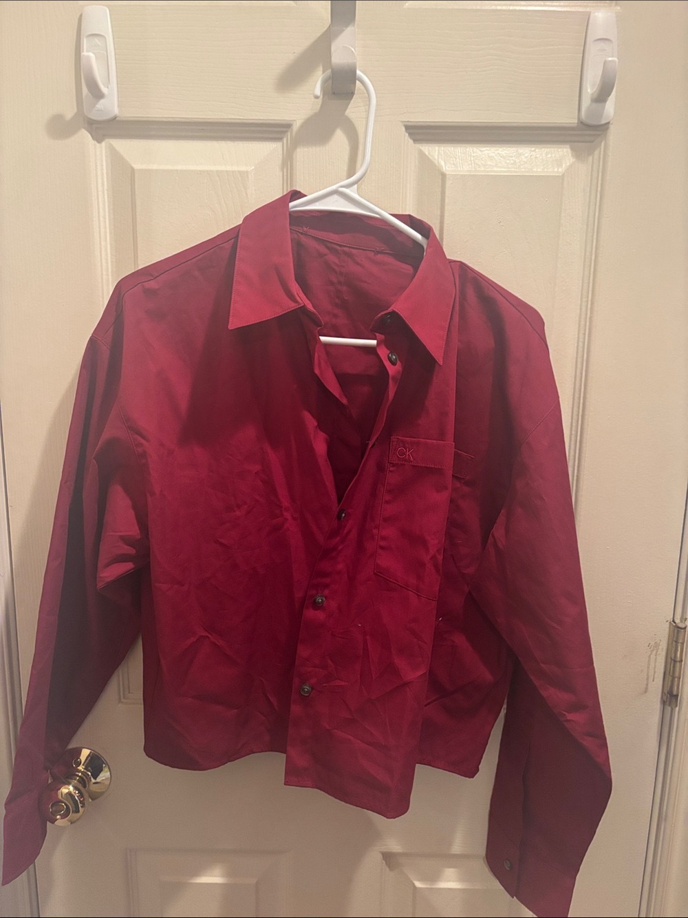 Calvin Klein unisex’s Deep Red Lightweight button shirt size small/medium